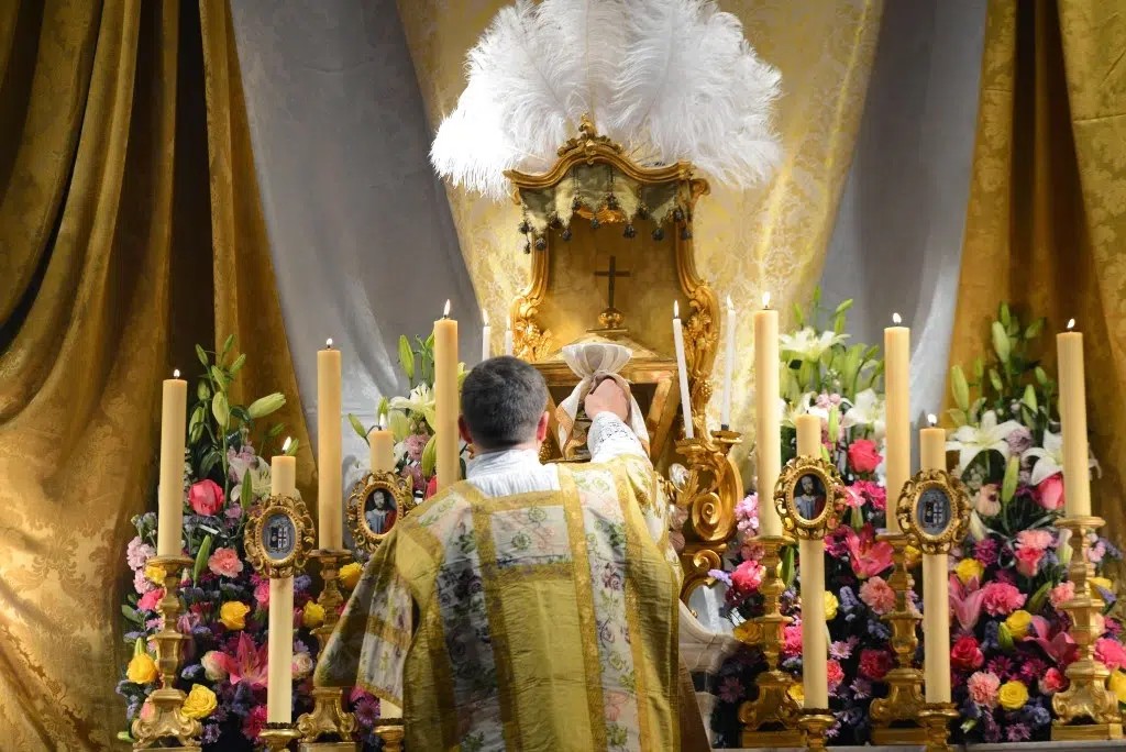 Millares de católicos conmemorarán este Jueves Santo