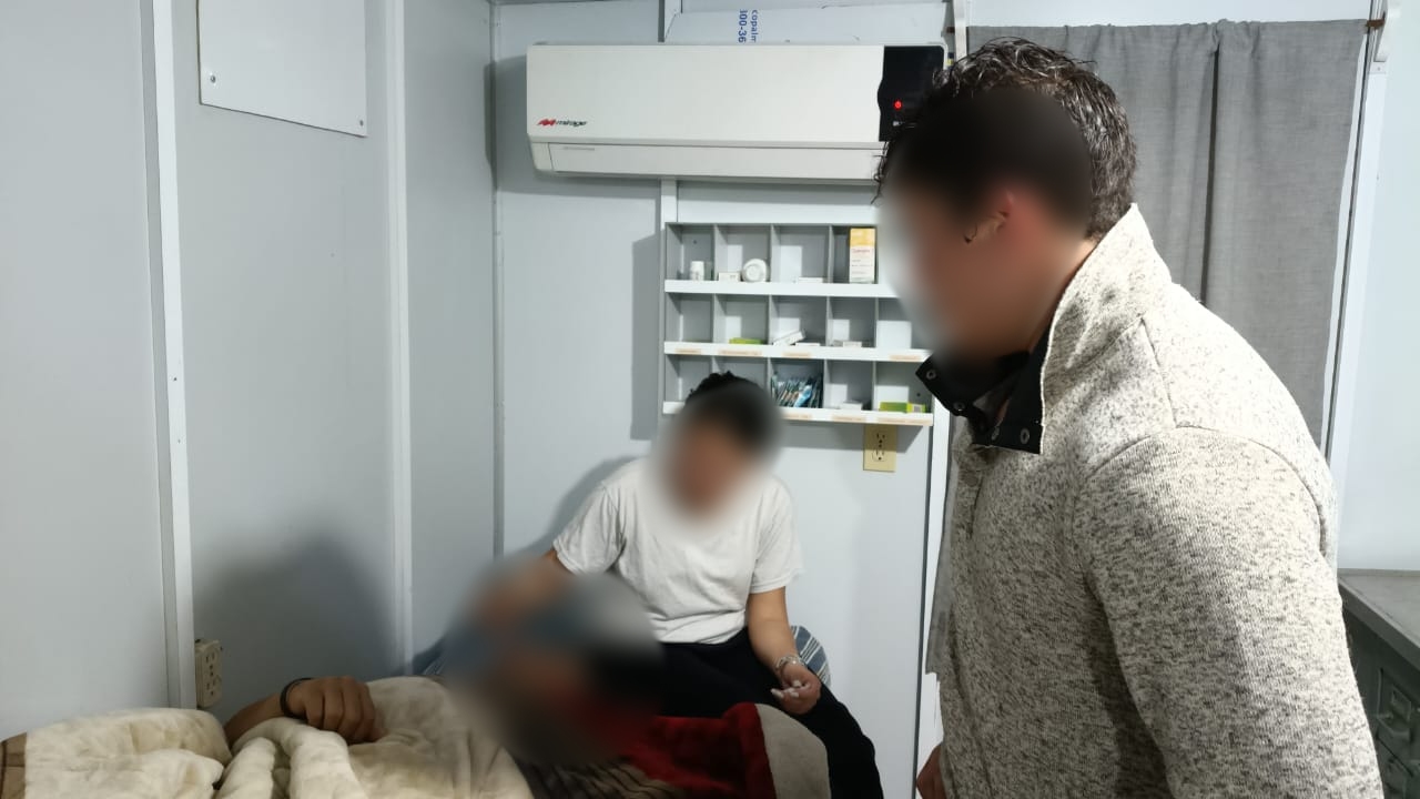 Rescatan a cuatro turistas en playa de Centla