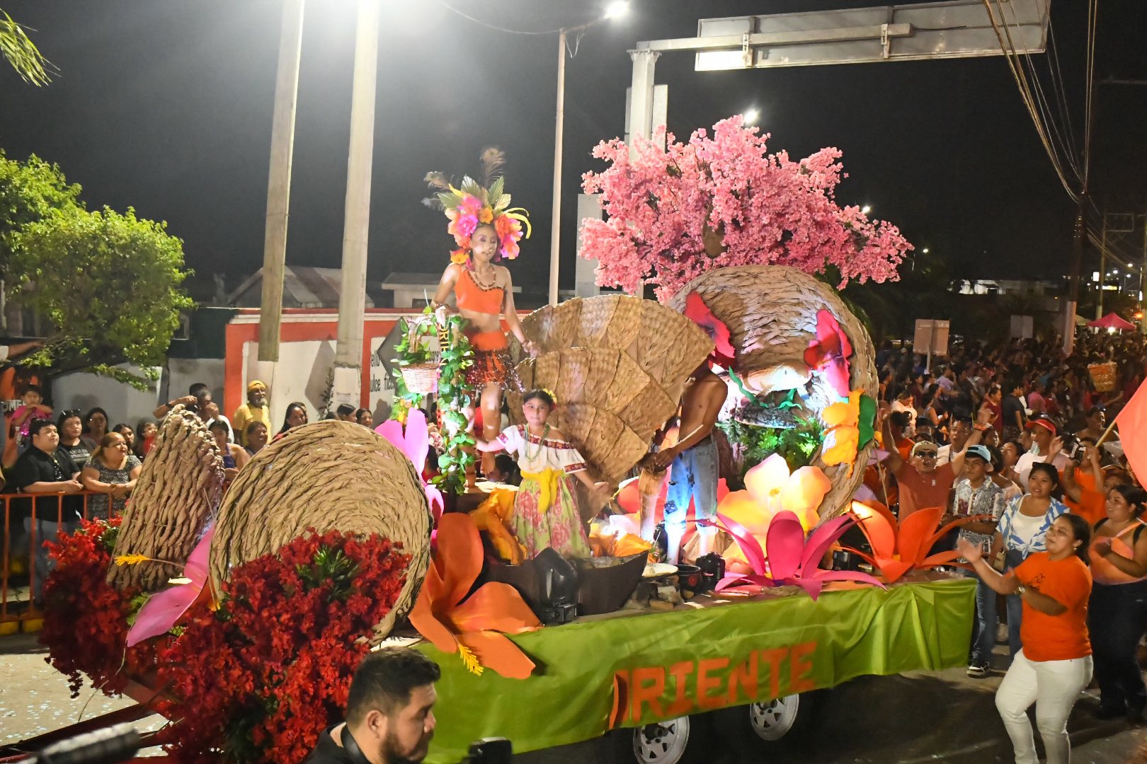 embajadoras rumbo a la Flor del Coco Paraíso 2026