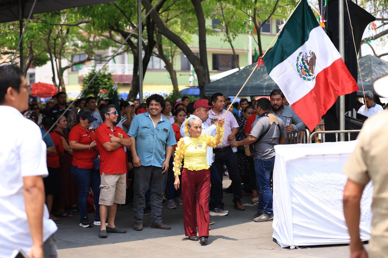 Abarrotan Plaza de Armas en apoyo de Sheinbaum y Javier May