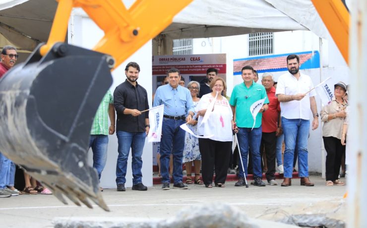 Entrega Javier May obras de infraestructura caminera y rehabilitación de cárcamos