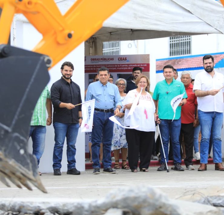 Entrega Javier May obras de infraestructura caminera y rehabilitación de cárcamos
