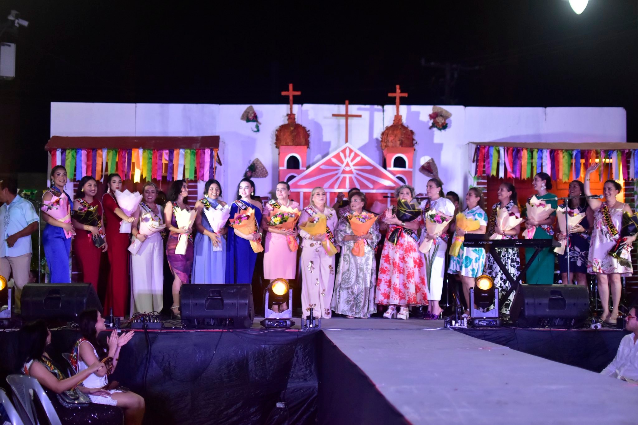 Reconocen trayectoria de embajadoras tacotalpenses