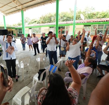 SEP acuerda reubicación de escuelas de Paraíso