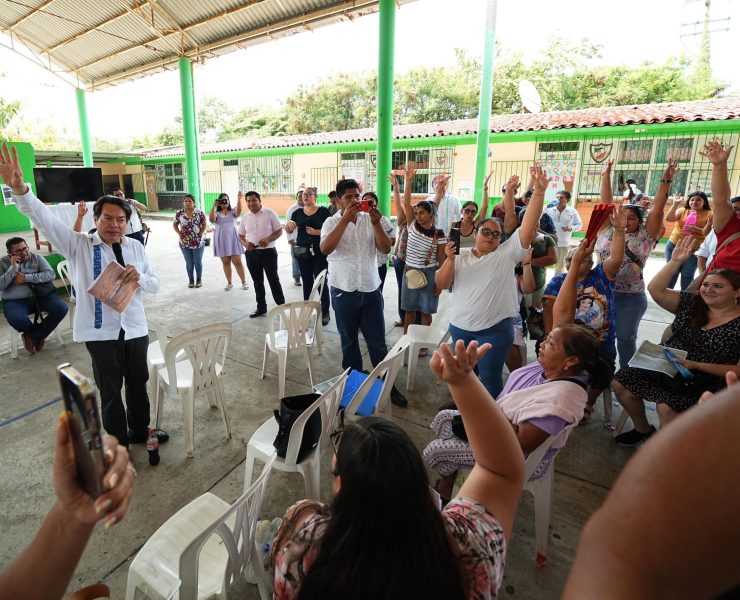 SEP acuerda reubicación de escuelas de Paraíso