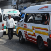 Transportistas de Tabasco advierten posible aumento al pasaje en julio