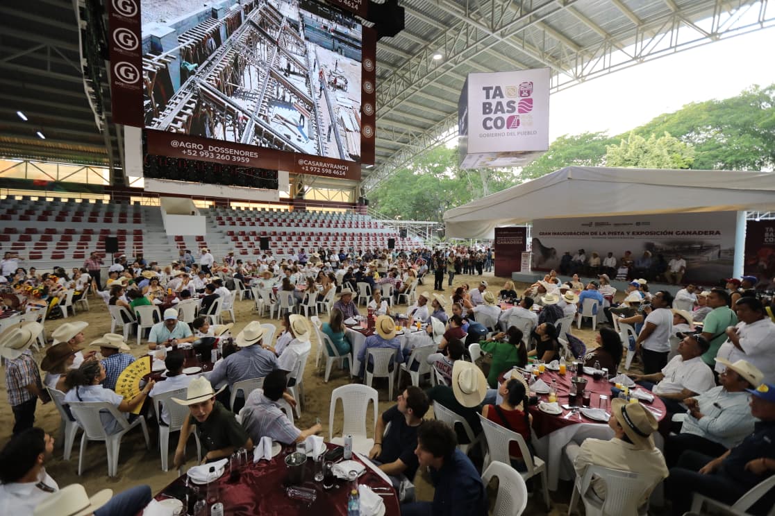 inauguración de la Pista de Competencias y Exposición