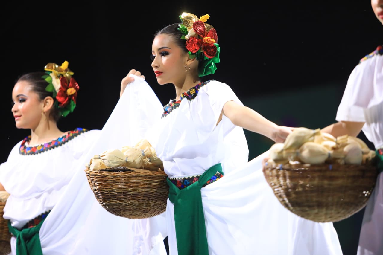presentaciones de los ballets folclóricos de Huimanguillo y Jalapa