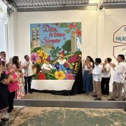 Develan mural Primavera en el Edén