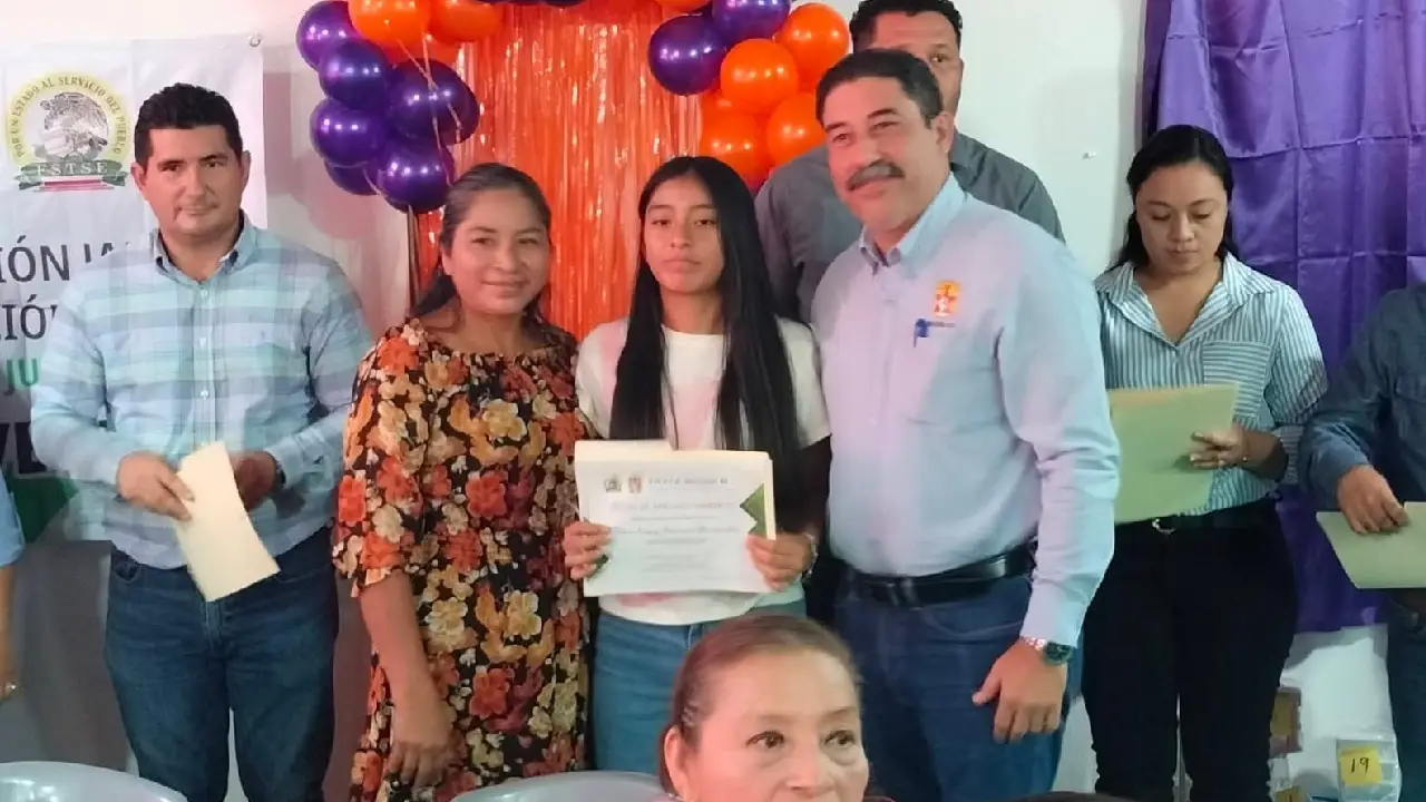 Herramienta que transforma vidas becas impulsan el talento y la excelencia académica