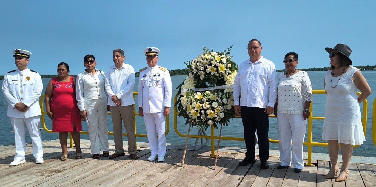 Honran la memoria de quienes entregaron su vida en el mar