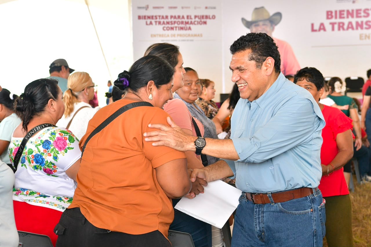 Impulso a mujeres emprendedoras y reconocimiento a adultos mayores