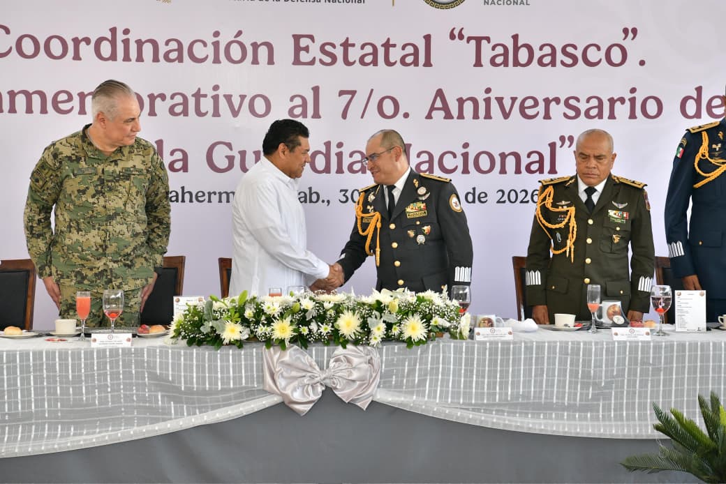Javier May atestigua Aniversario de la Guardia Nacional