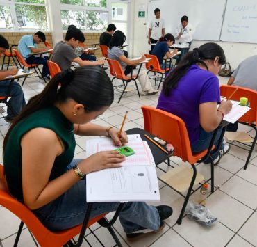 Más de 2 mil 500 aspirantes presentan examen de admisión en la UJAT