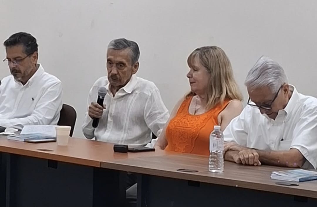 Presentan el libro Compendio Histórico 50 años de Ingeniería Civil en Tabasco
