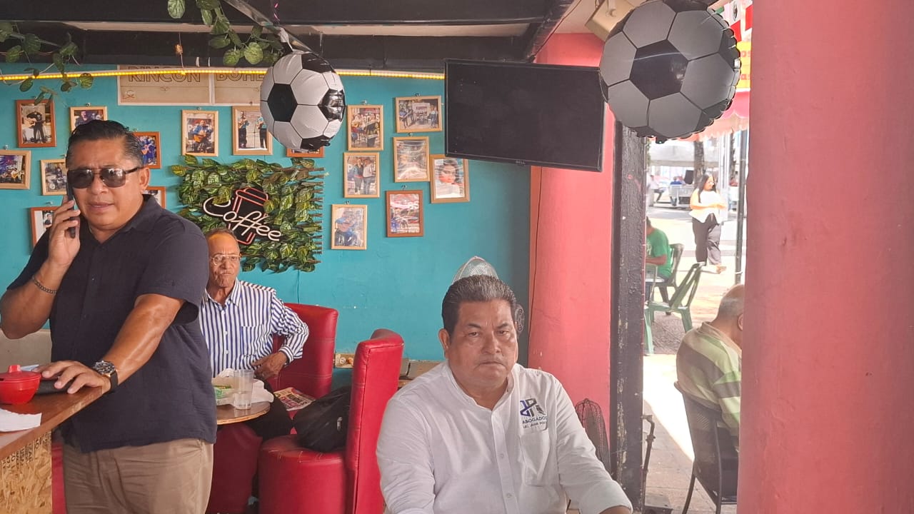 Restaurantes y cafeterías se alistan para transmitir partidos de México