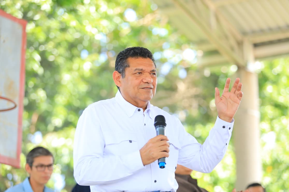 Anuncia Javier May programa de Consultorios Médicos en Comunidades