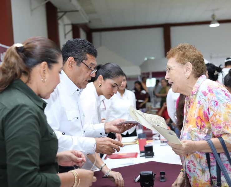 Con programas de Bienestar en Cunduacán