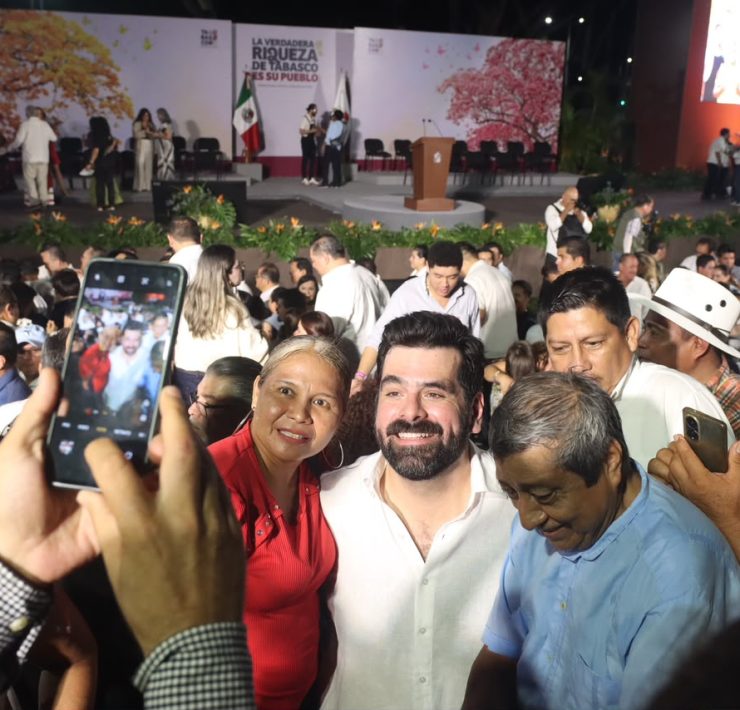 Daniel Casasús acompaña al gobernador Javier May