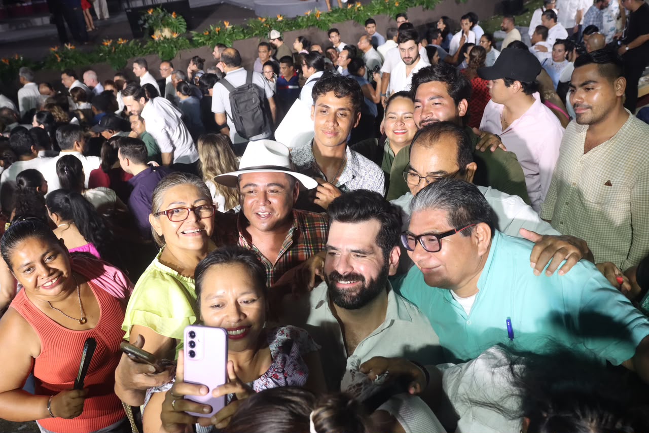 Daniel Casasús fue recibido con muestras de afecto