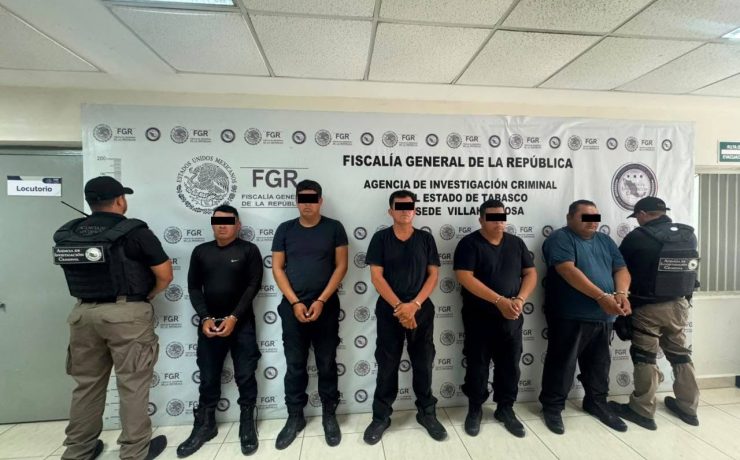 Detienen a seis servidores públicos de la SSPC en operativo Enjambre
