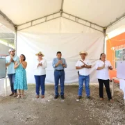 Entrega de dos incubadoras de huevos Beneficio directo para mujeres de Apatzingán