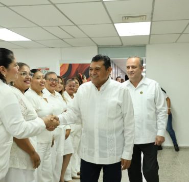 Gobernador Javier May atestigua informe del magistrado presidente del TSJ