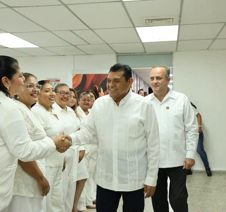Gobernador Javier May atestigua informe del magistrado presidente del TSJ