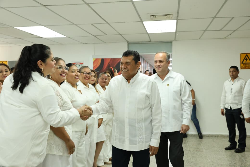 Gobernador Javier May atestigua informe del magistrado presidente del TSJ