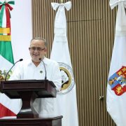 Carlos Efraín Reséndez presenta informe semestral