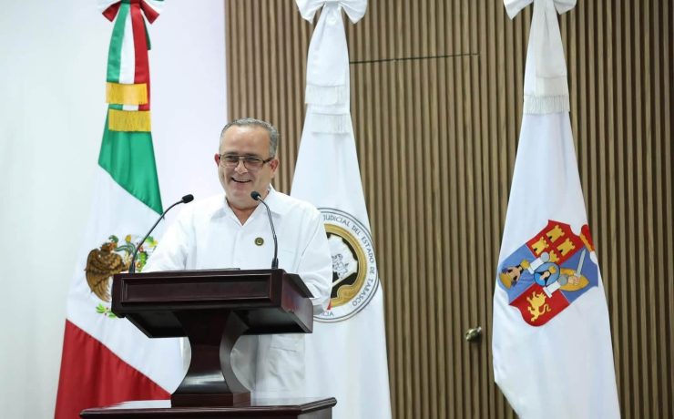 Carlos Efraín Reséndez presenta informe semestral