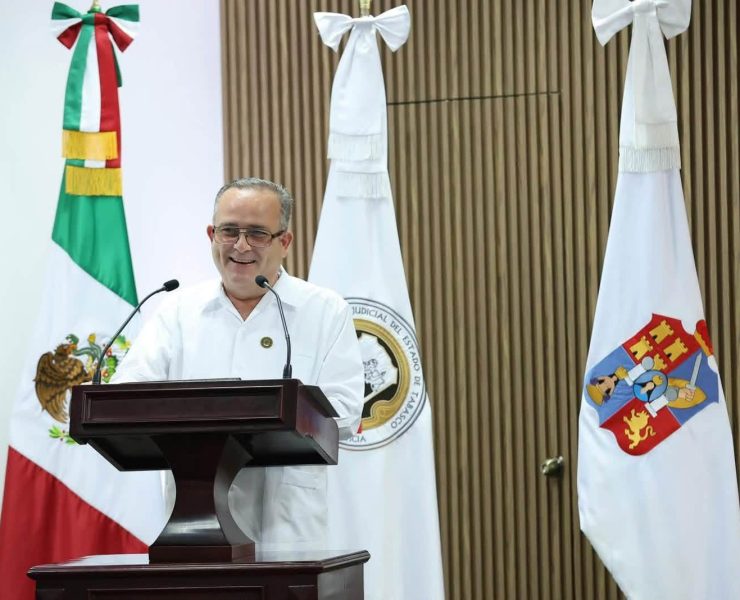 Carlos Efraín Reséndez presenta informe semestral