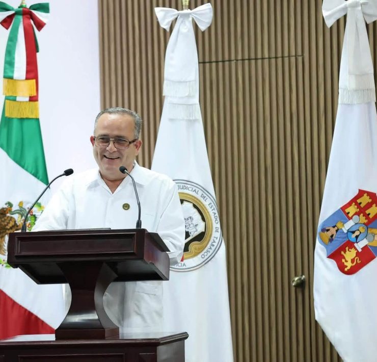Carlos Efraín Reséndez presenta informe semestral