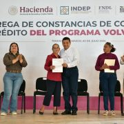 Reciben productores de Tabasco condonación de adeudos