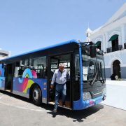 Frente a Palacio