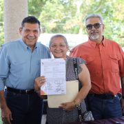 En Tenosique entregan títulos de propiedad