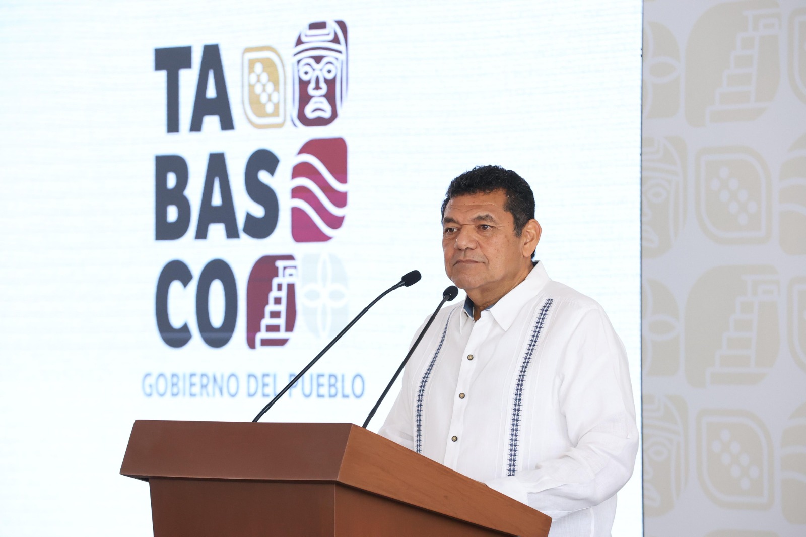 Gobernador Javier May Rodríguez