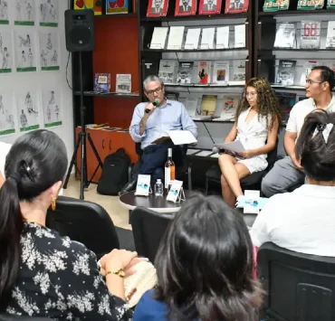 Honran memoria de José Carlos Becerra con poesía universitaria