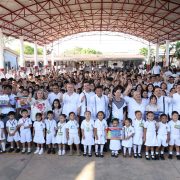 Javier May inaugura ciclo escolar