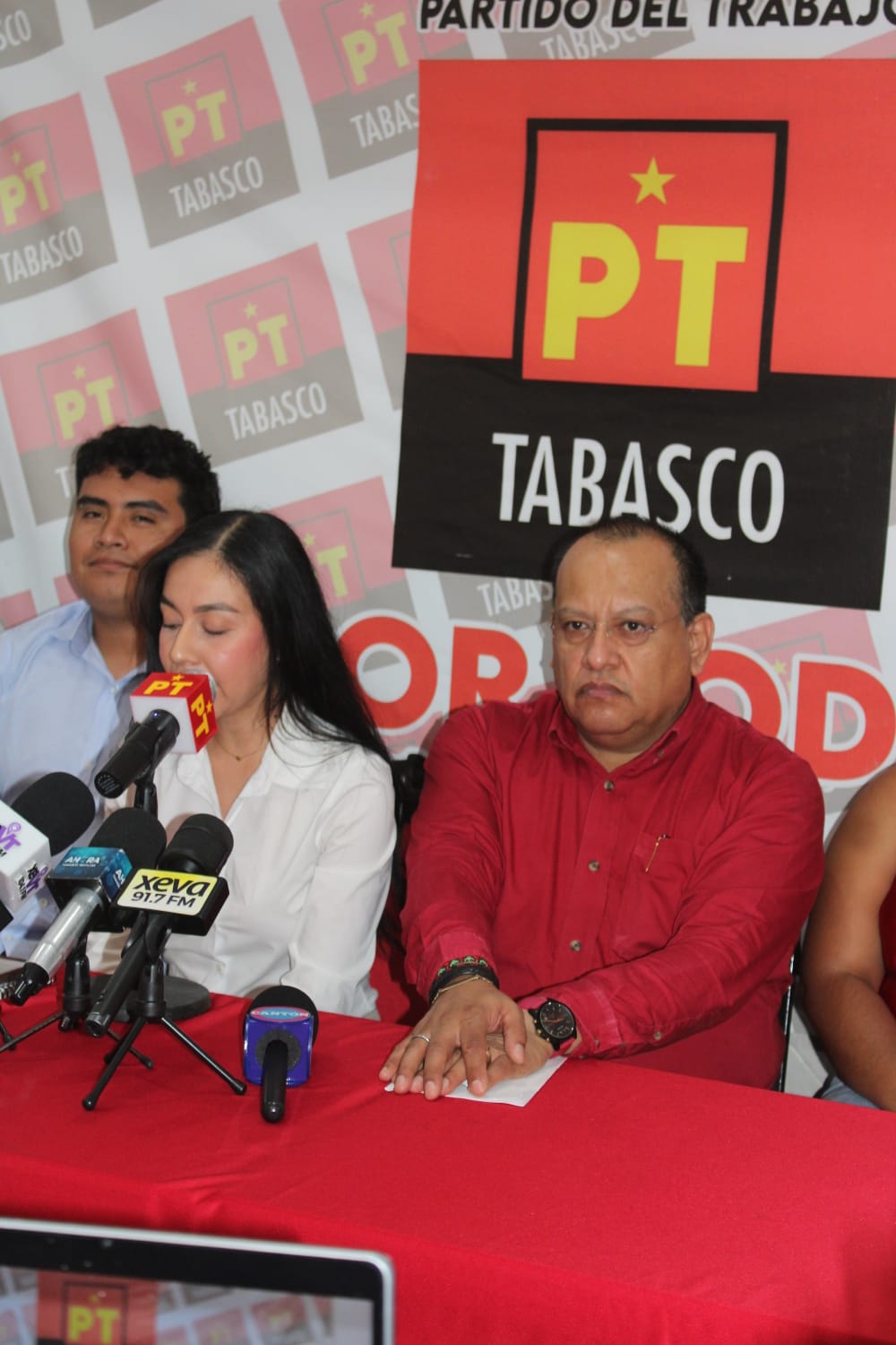 Maritza García Notario y Mateo Mayo