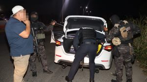 Elementos de seguridad refuerzan los patrullajes y recorridos de proximidad social como parte del Operativo “Reforzamiento de Centro” en Tabasco.