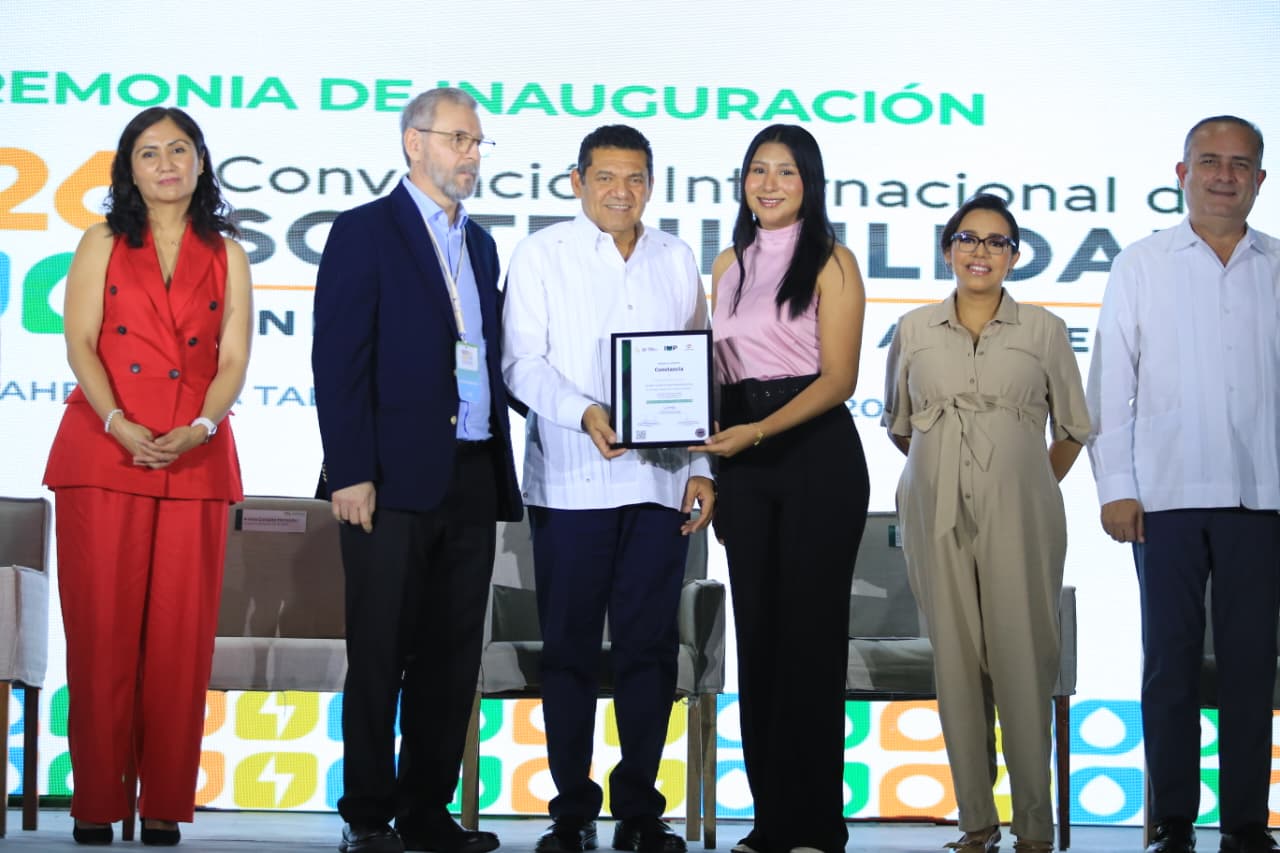 Gobernador Javier May Rodríguez