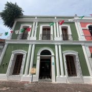 Renuevan fachada de la Galería Jaguar Despertado