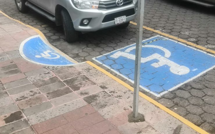 Continúan violando la ley