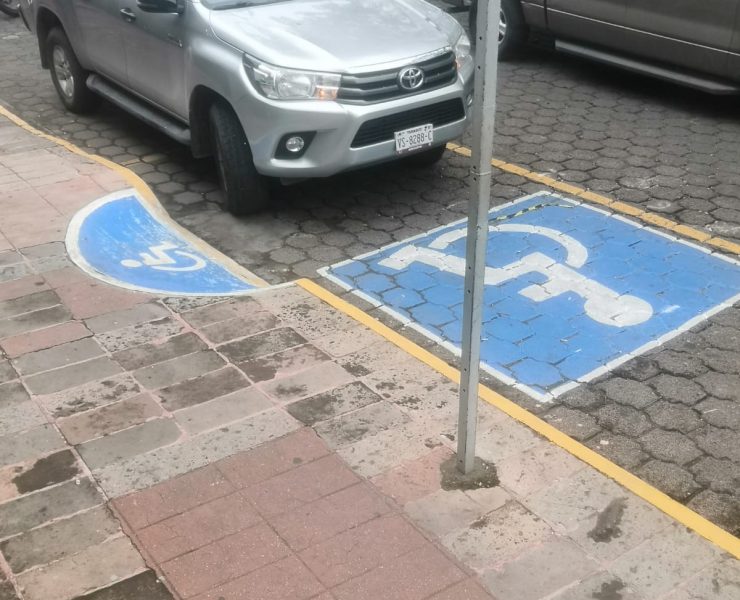 Continúan violando la ley