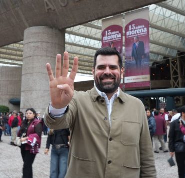 Daniel Casasús participa en celebración y destaca historia de Morena