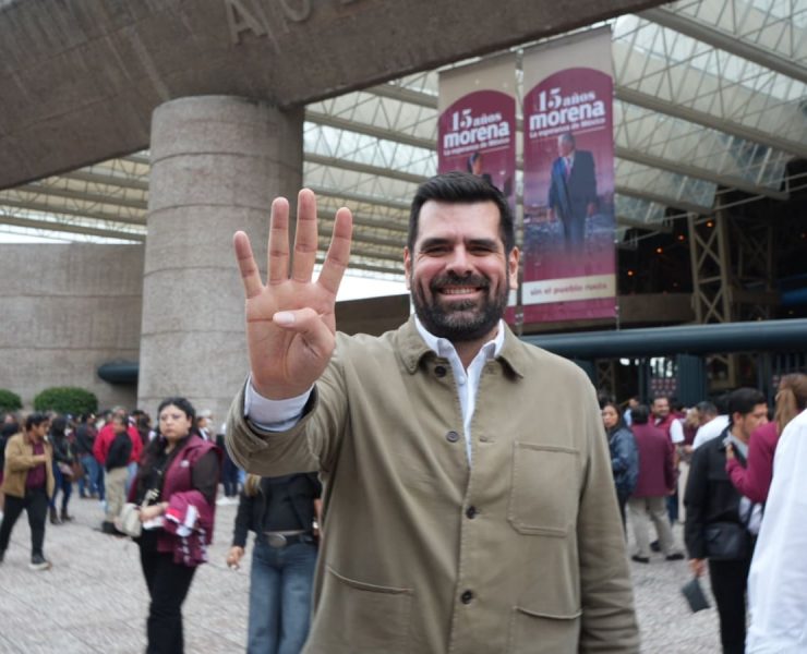 Daniel Casasús participa en celebración y destaca historia de Morena