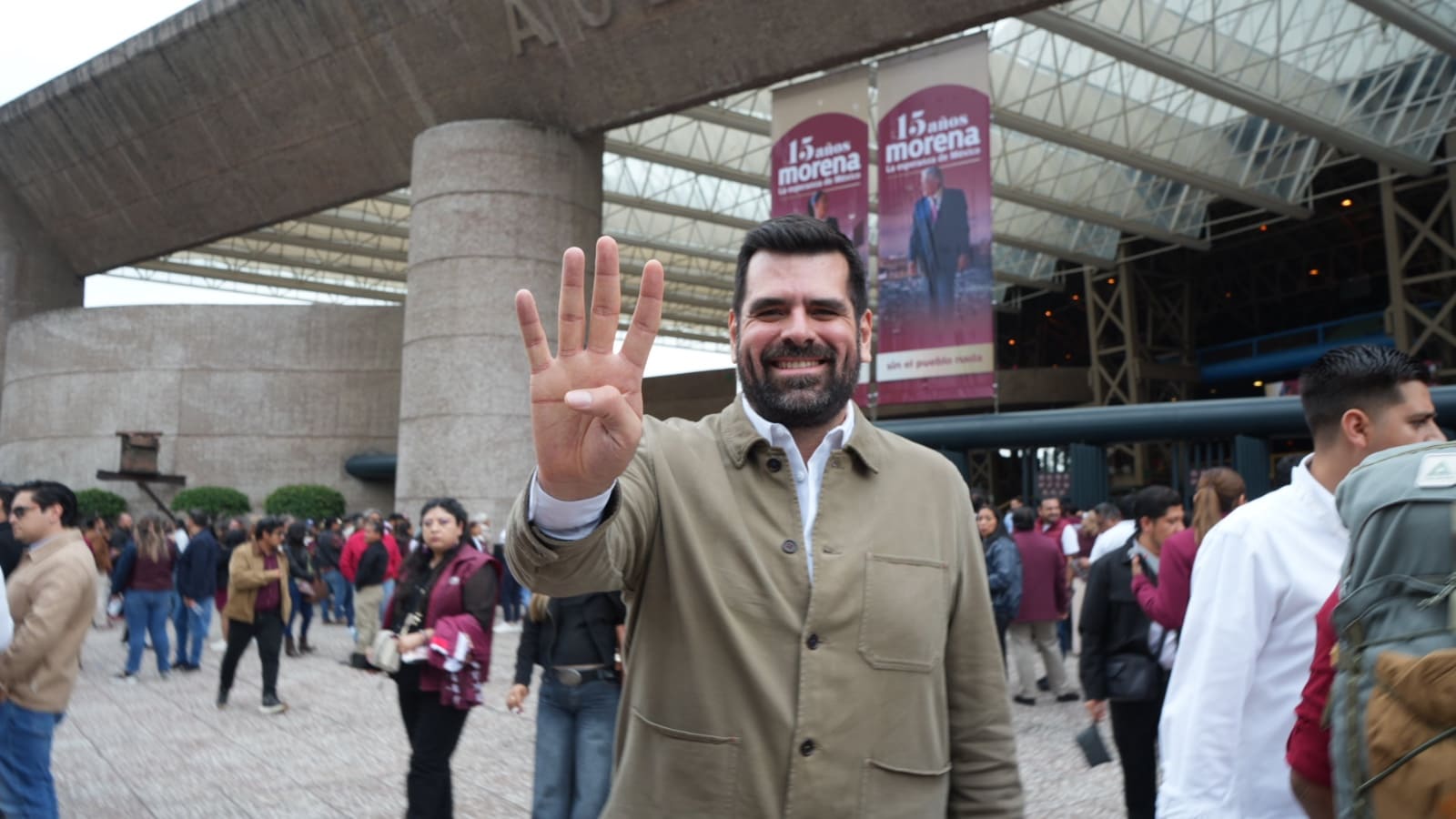 Daniel Casasús participa en celebración y destaca historia de Morena