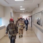 Evacúan a visitantes del Hospital del ISSSTE