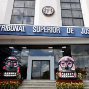 Inauguran altar de muertos